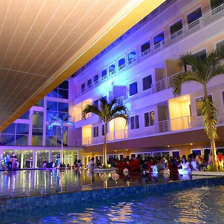 ซิลเวีย โฮเทล พรีเมียร์ คูแปง Hotel กูปัง ภายนอก รูปภาพ