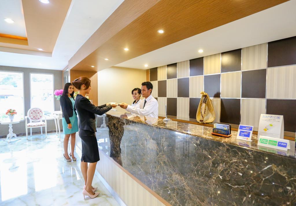 ซิลเวีย โฮเทล พรีเมียร์ คูแปง Hotel กูปัง ภายนอก รูปภาพ