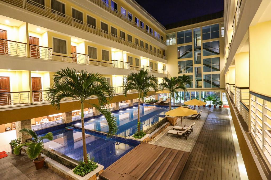 ซิลเวีย โฮเทล พรีเมียร์ คูแปง Hotel กูปัง ภายนอก รูปภาพ