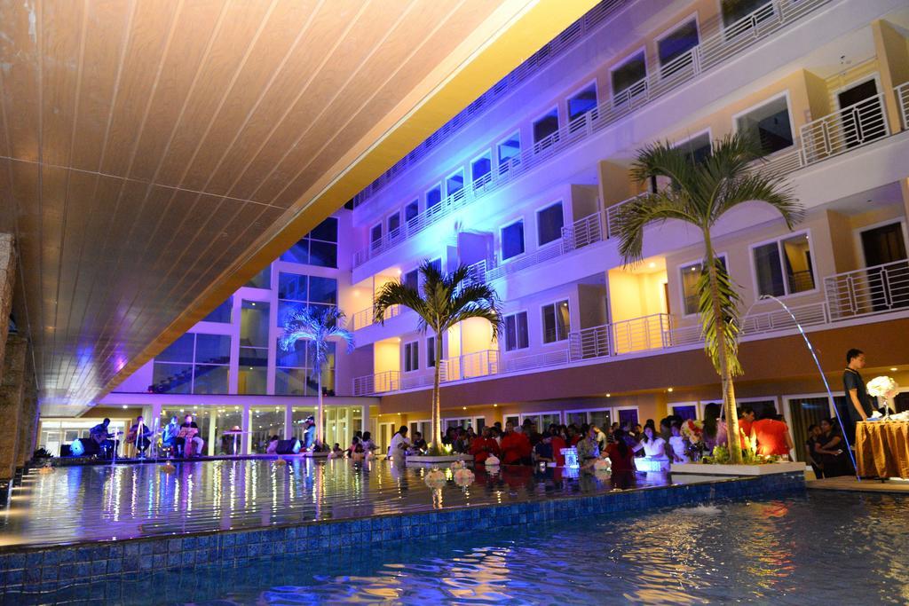 ซิลเวีย โฮเทล พรีเมียร์ คูแปง Hotel กูปัง ภายนอก รูปภาพ